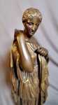 Femme à l Antique ou Diane de Gabies - Bronze F. Barbedienne, hauteur 86cm - Fin du XIXe siècle.